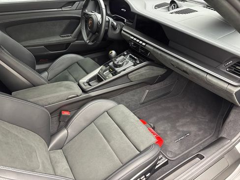Certified 2026 Porsche 911 GT3 RWD image 20