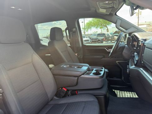 Used 2023 Chevrolet Silverado 1500 RST AWD/4WD image 31
