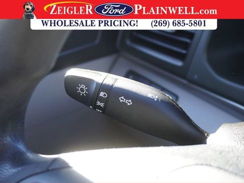 Used 2019 Hyundai Elantra SE image 25