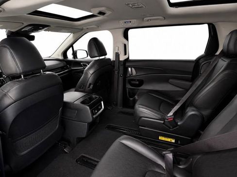 Used 2026 Kia Carnival SX w/ SX Dark Edition Package FWD image 24