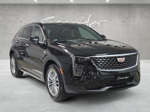 Certified 2025 Cadillac XT4 Premium Luxury AWD/4WD image 2