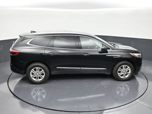Used 2021 Buick Enclave Essence image 17