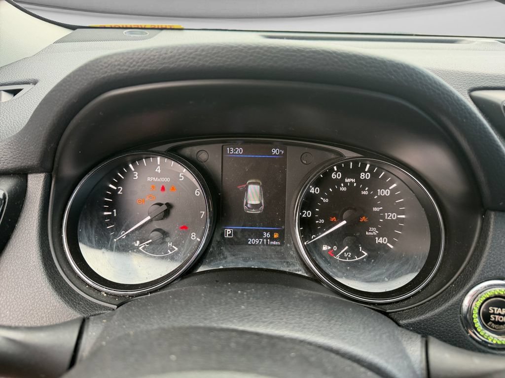 Used 2019 Nissan Rogue SV AWD/4WD image 14