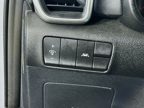 Used 2022 Kia Sportage LX image 16