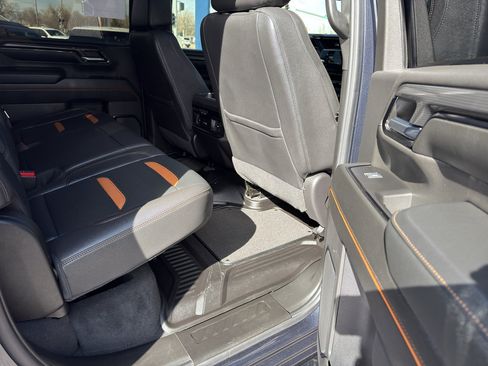 Used 2024 GMC Sierra 2500 AT4 w/ AT4 Premium Plus Package image 14