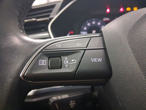 Used 2023 Audi Q3 2.0T Premium w/ Black Optic Sport Package image 15