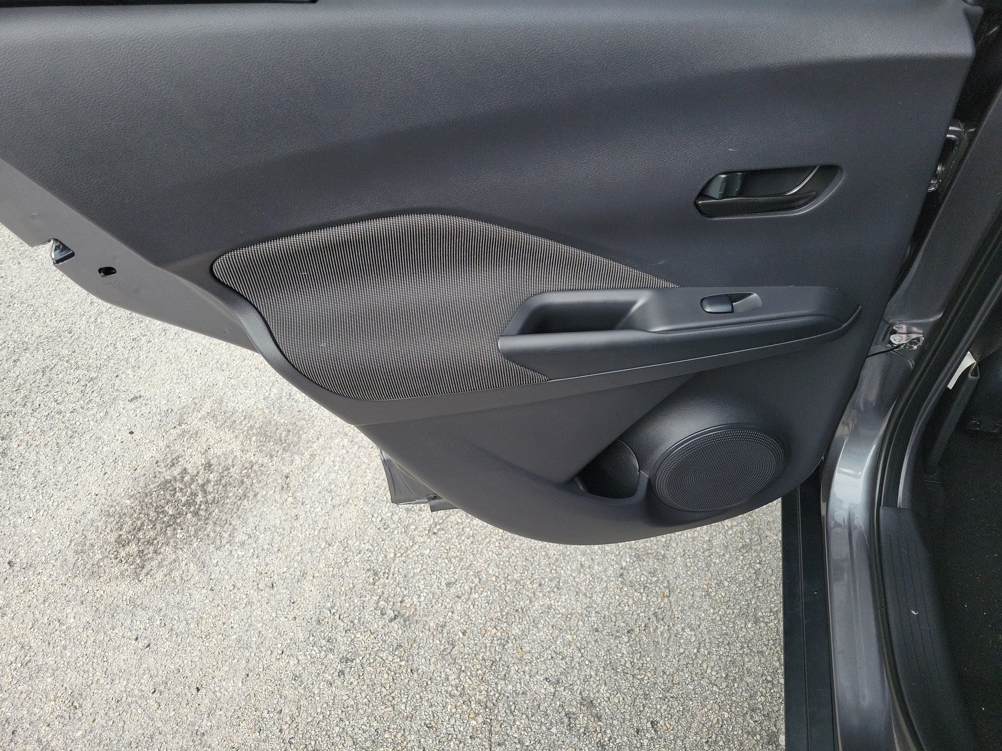 Used 2020 Nissan Kicks S FWD image 16
