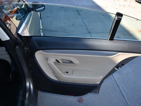 Used 2013 Volkswagen CC Sport image 35