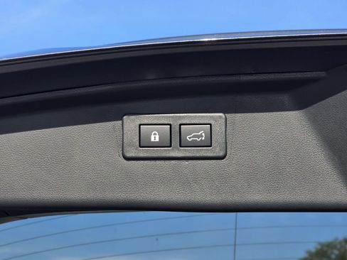 New 2025 Subaru Outback Limited w/ Popular Package #2 image 10