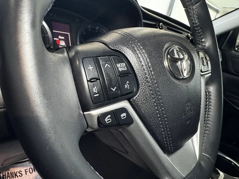 Used 2016 Toyota Highlander XLE AWD/4WD image 28