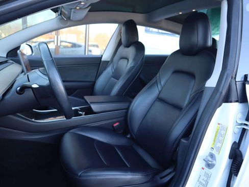 Used 2018 Tesla Model 3 Long Range image 2