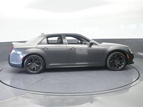 Used 2020 Chrysler 300 S w/ S Model Appearance Package RWD image 7