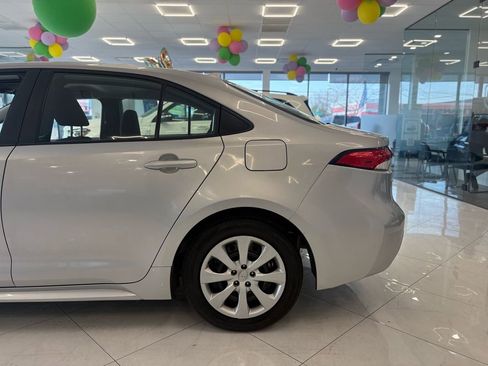 Used 2025 Toyota Corolla LE image 7