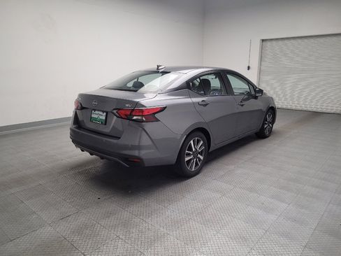 Used 2023 Nissan Versa SV image 9