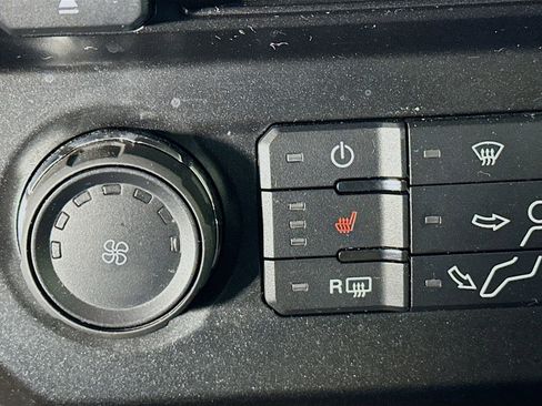 Used 2017 Ford F250 XLT w/ XLT Premium Package AWD/4WD image 20