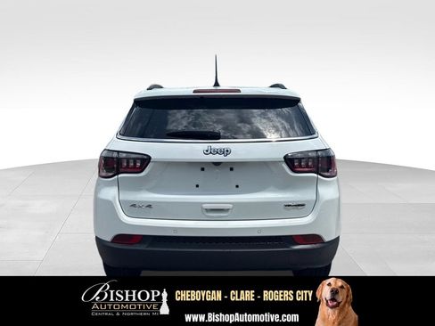Used 2023 Jeep Compass Latitude AWD/4WD image 10