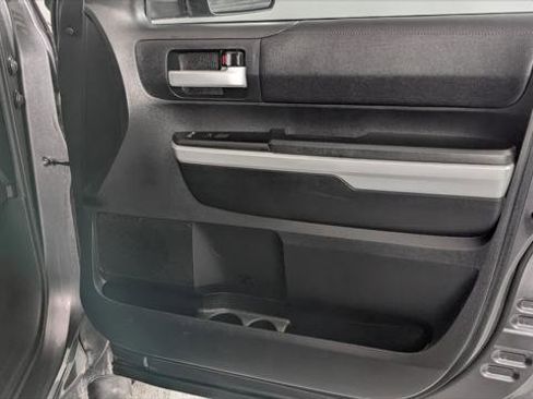 Used 2019 Toyota Tundra SR5 w/ SR5 Upgrade Package RWD image 17