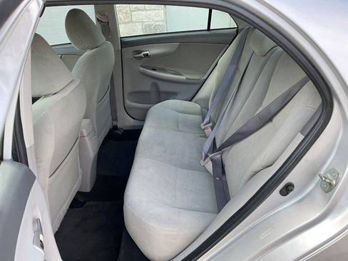 Used 2010 Toyota Corolla LE image 24