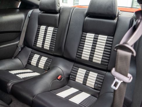 Used 2012 Ford Mustang Shelby GT500 w/ SVT Performance Pkg image 33