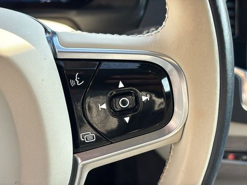 Certified 2023 Volvo XC90 B6 Plus w/ Protection Package AWD/4WD image 17