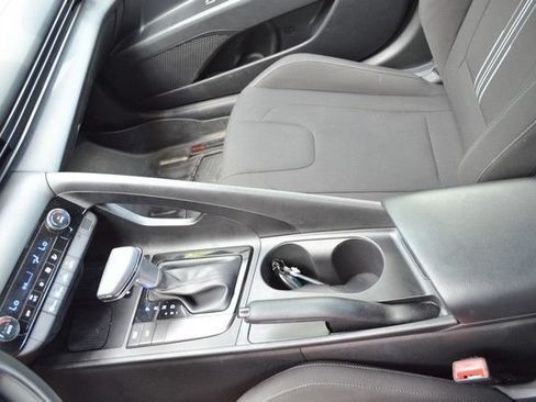 Used 2025 Hyundai Elantra Sport FWD image 25