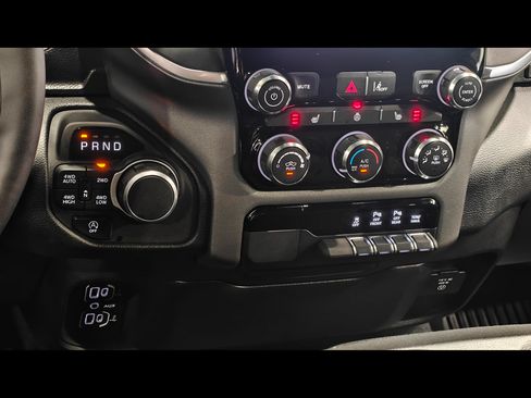 Used 2025 RAM 1500 Big Horn AWD/4WD image 9