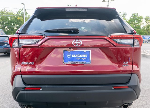 Used 2019 Toyota RAV4 LE AWD/4WD image 6