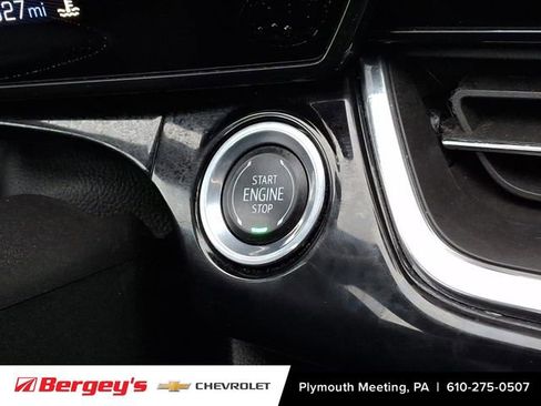 Certified 2024 Chevrolet Trax RS w/ Sunroof Package image 26