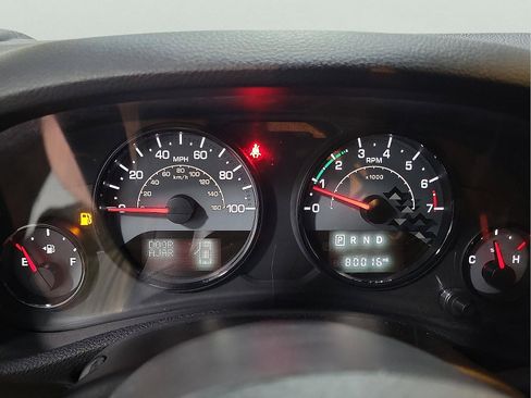Used 2017 Jeep Wrangler Unlimited Sahara AWD/4WD image 18