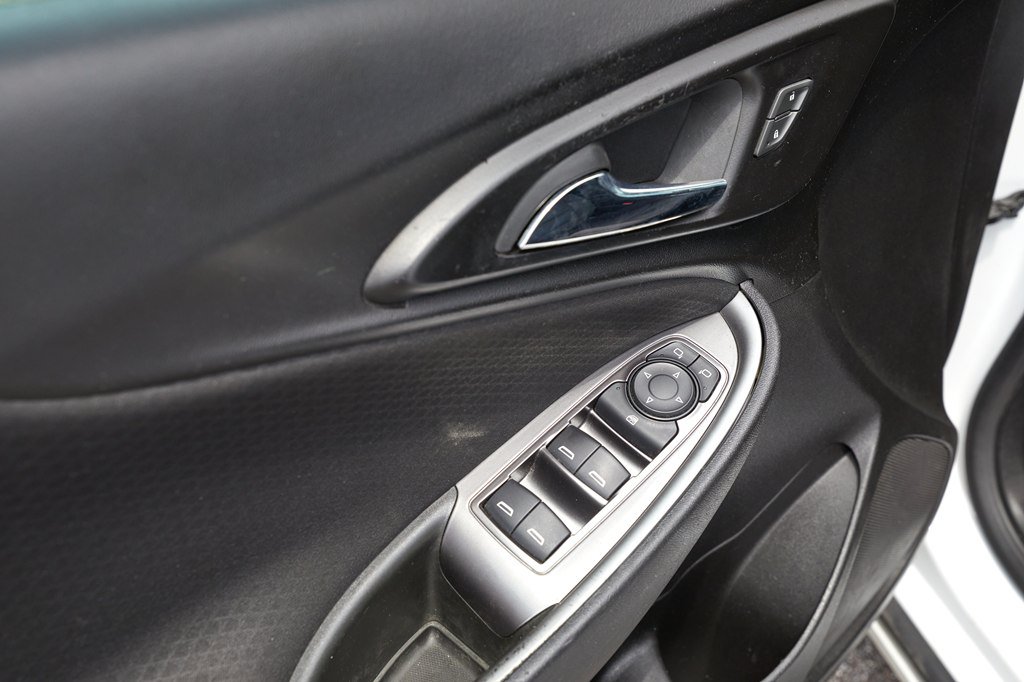 Used 2019 Chevrolet Malibu LS FWD image 17