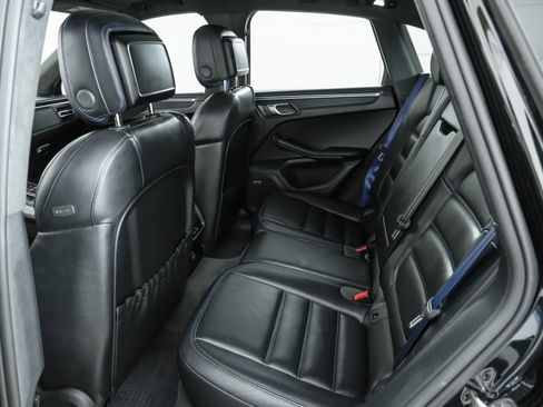 Used 2024 Porsche Macan GTS image 20