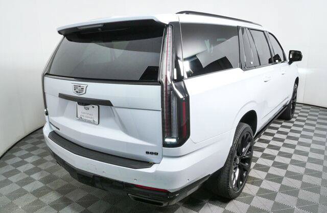 Certified 2026 Cadillac Escalade ESV Platinum Sport w/ LPO, ONYX Package AWD/4WD image 3