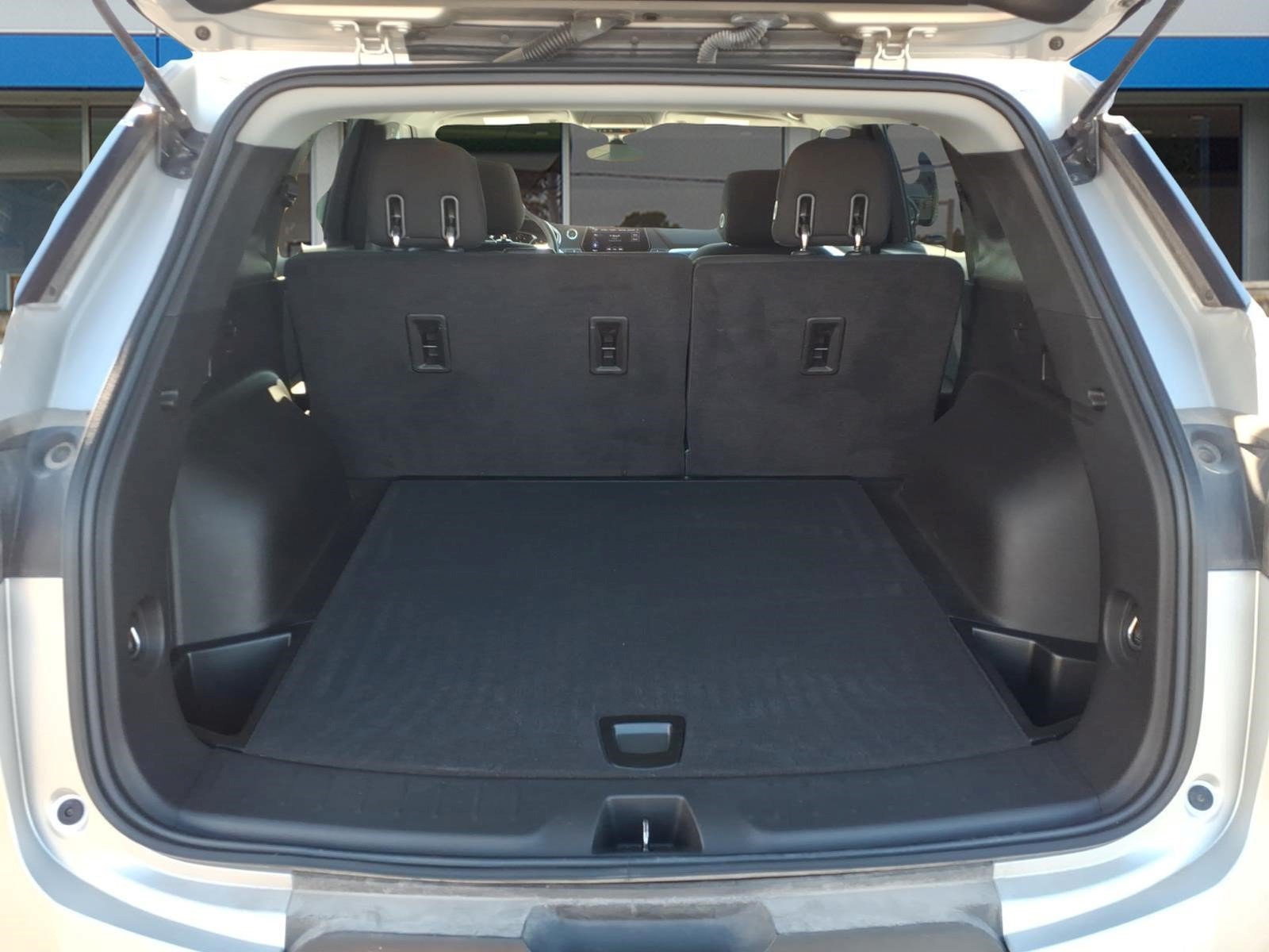 Used 2021 Chevrolet Blazer LT FWD image 5