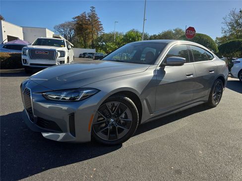 Used 2025 BMW i4 xDrive40i w/ Premium Package image 26