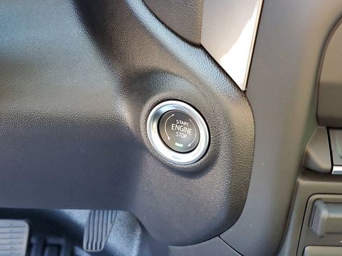 New 2025 GMC Sierra 2500 Pro w/ Convenience Package image 21