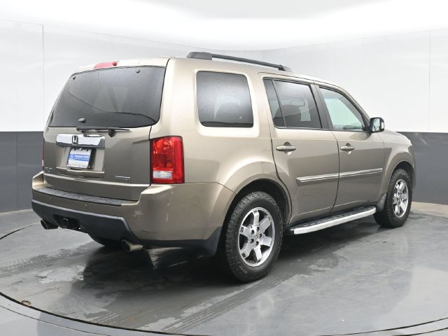 Used 2010 Honda Pilot Touring image 10