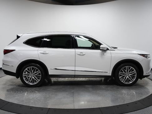 Used 2023 Acura MDX SH-AWD w/ Advance Package image 8