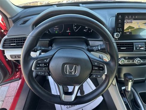 Used 2018 Honda Accord Touring image 15