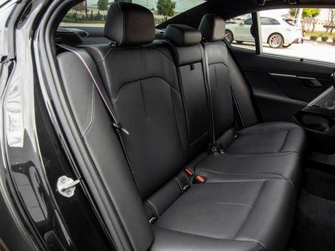 Used 2025 BMW M5 w/ Carbon Package image 40