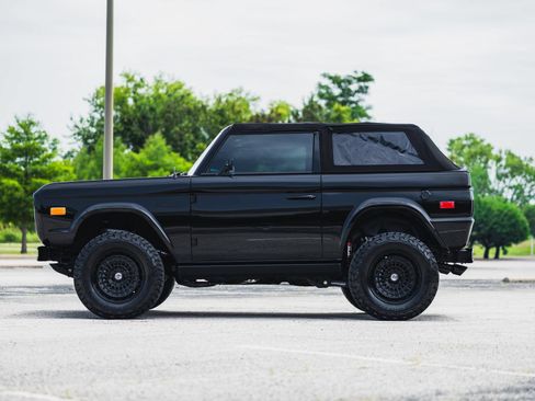 Used 2024 Ford Bronco Black Diamond AWD/4WD image 33