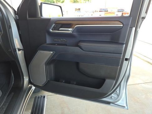 Used 2024 Chevrolet Silverado 1500 High Country AWD/4WD image 53