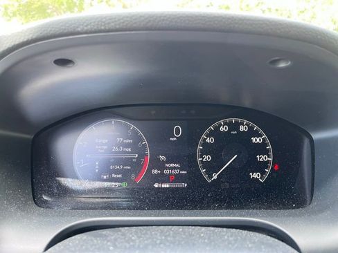 Used 2024 Honda HR-V Sport image 11