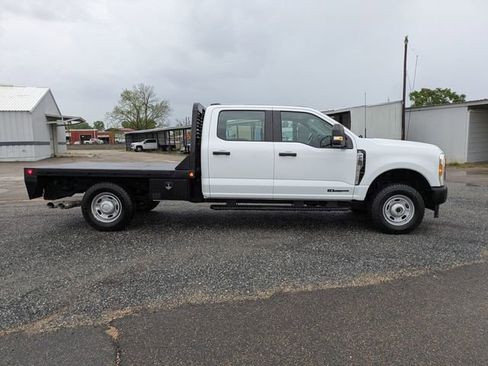 Used 2024 Ford F250 XL image 3
