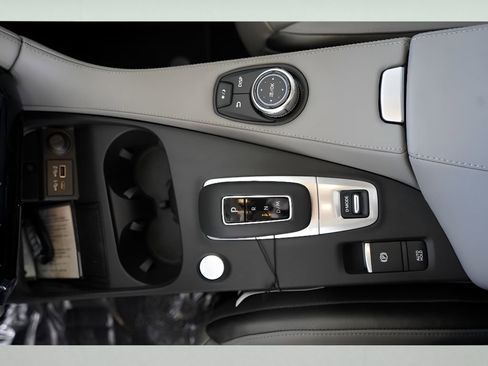 New 2025 INFINITI QX50 Luxe image 15