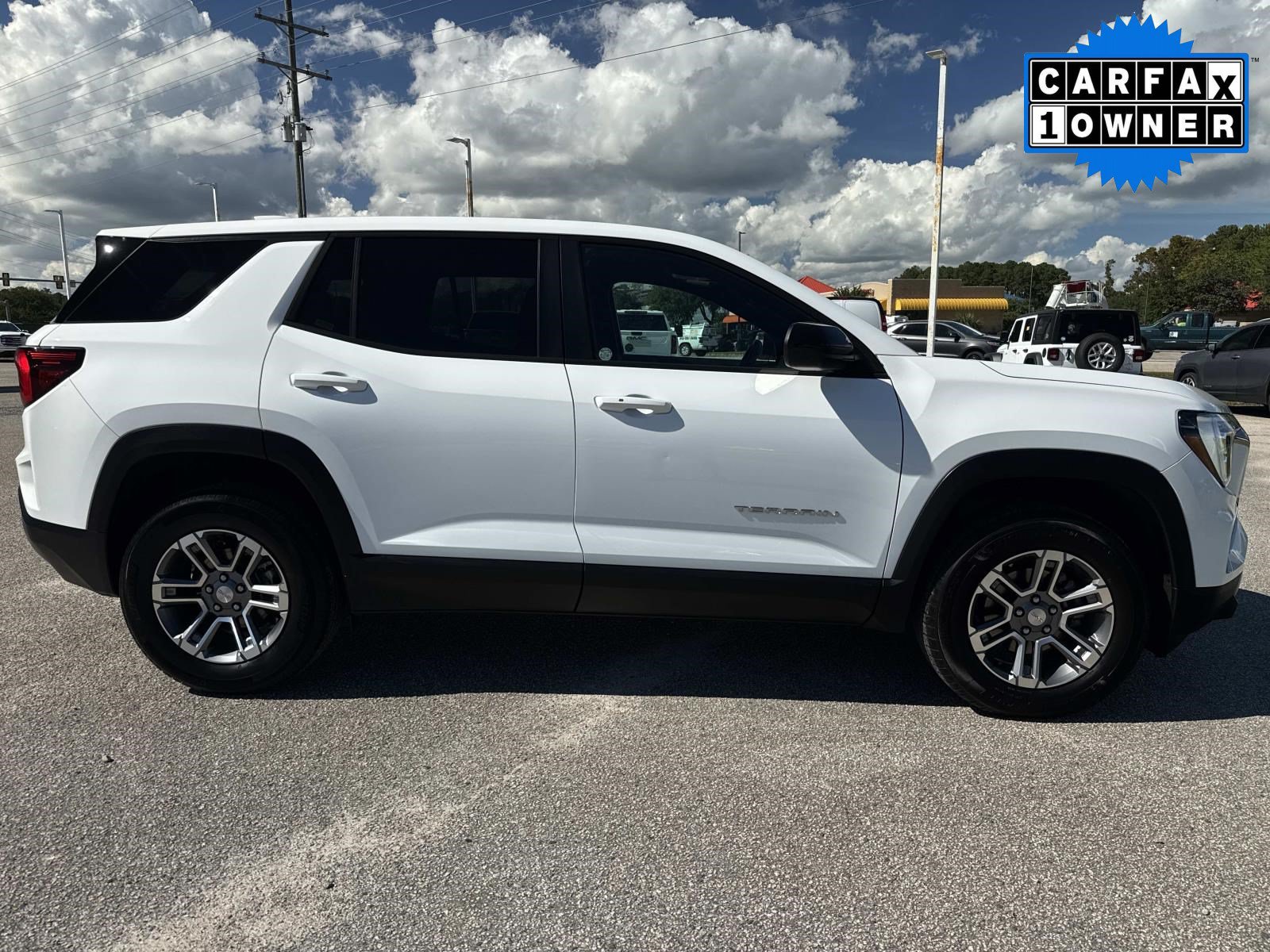 Used 2026 GMC Terrain Elevation FWD image 2
