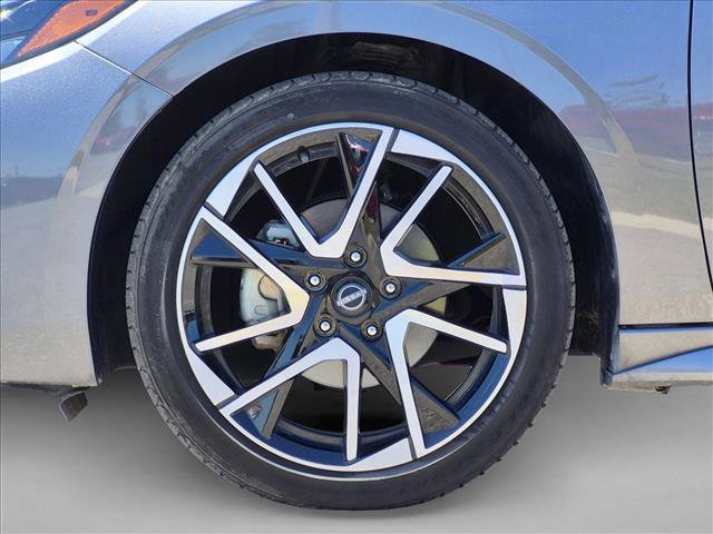 Used 2025 Nissan Sentra SR FWD image 24