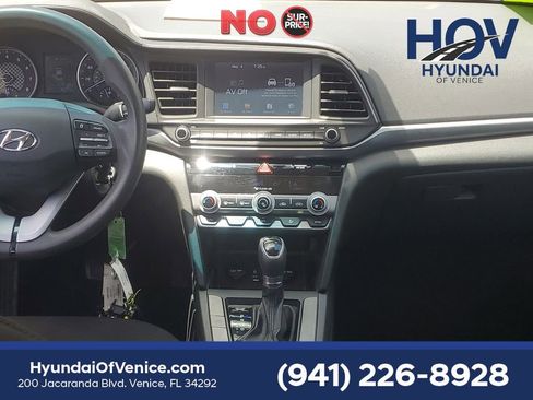 Used 2020 Hyundai Elantra SEL w/ Cargo Package (C1) FWD image 16