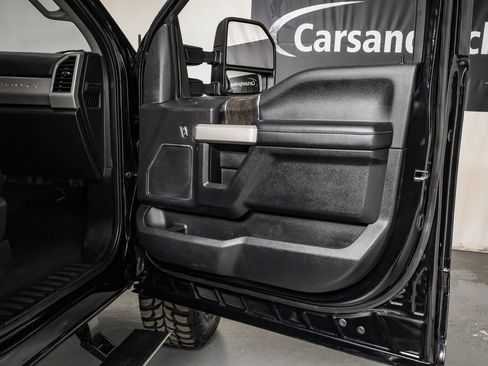 Used 2020 Ford F250 Lariat w/ Lariat Ultimate Package image 48