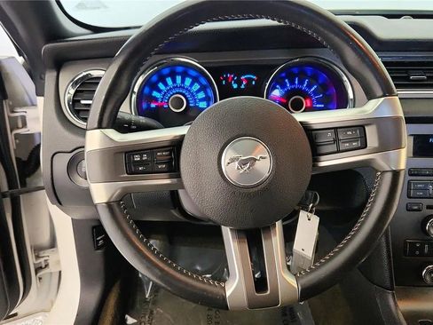 Used 2013 Ford Mustang V6 image 29