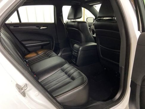 Used 2019 Chrysler 300 S image 13